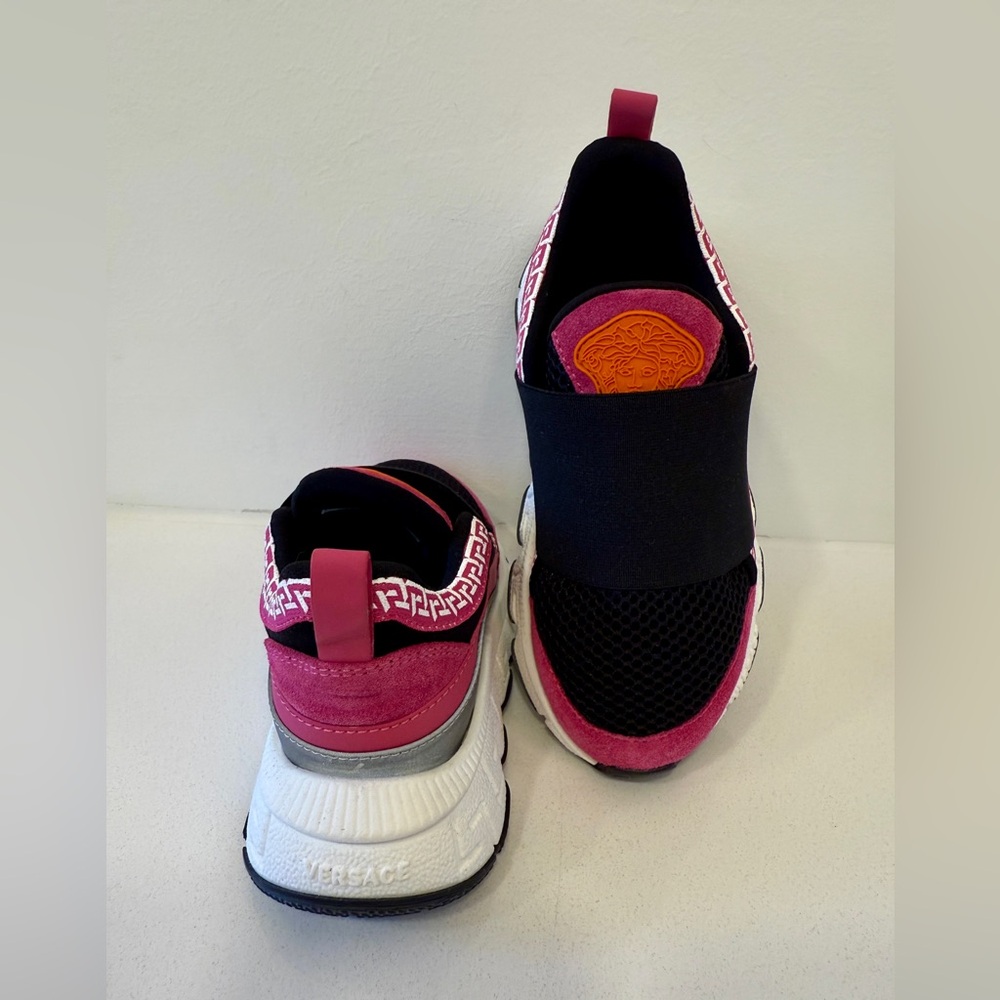 Versace Kids Pink and Black Medusa Designer Sneakers Trainers New sz 27 - Picture 8 of 9